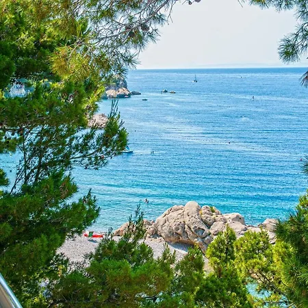 Jakirusa Guest house 3*