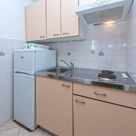 Guest house Jakirusa