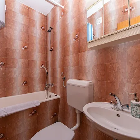 Jakirusa بيت ضيافة